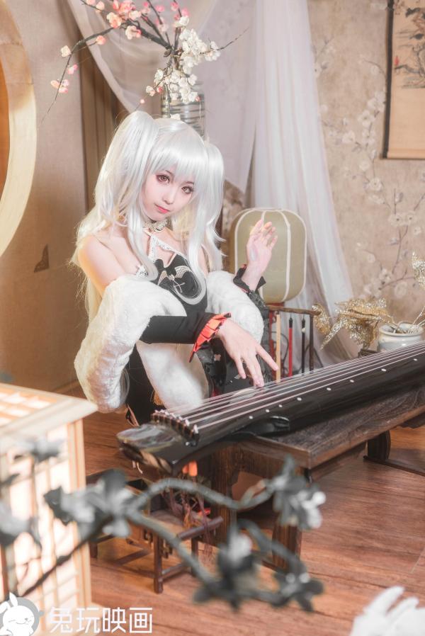 蠢沫沫   蠢沫沫-092-旗袍萝莉cosplay，银发古典古琴私房写真，性感与清纯碰撞的诱人尤物第39张图片