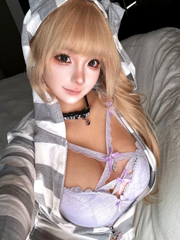 蠢沫沫   蠢沫沫 - 2025.04 角色扮演私房自拍集，化身红发兔女郎与甜美铃铛少女，高清性感内衣视觉盛宴 [99P]第71张图片