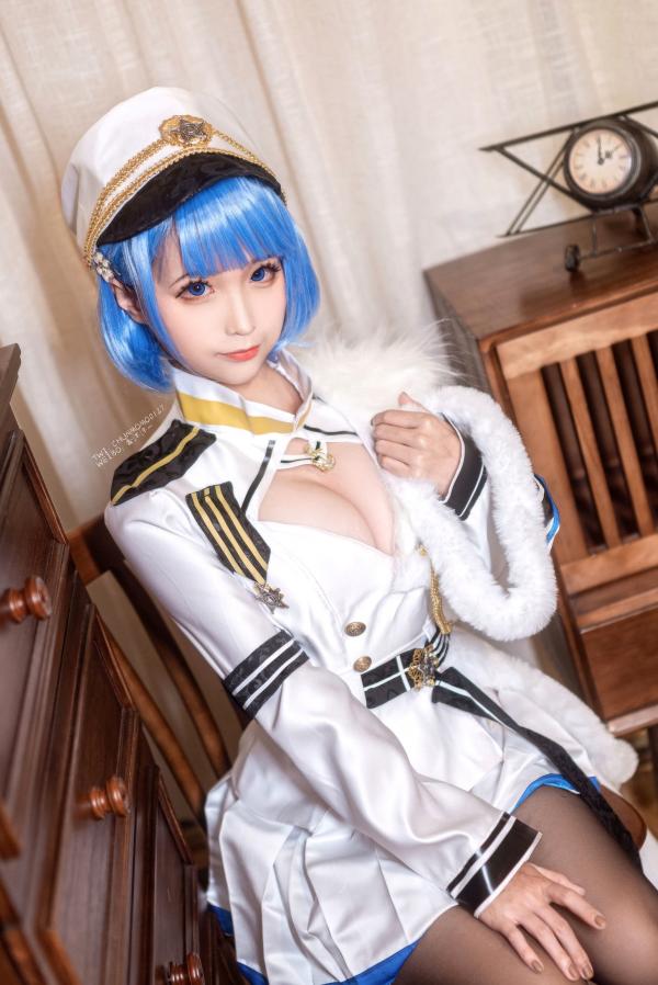 蠢沫沫   蠢沫沫-086-恰巴耶夫原皮：绝美高颜值Coser，完美驾驭海军制服，展示极致诱惑黑丝美腿，画面养眼！第27张图片