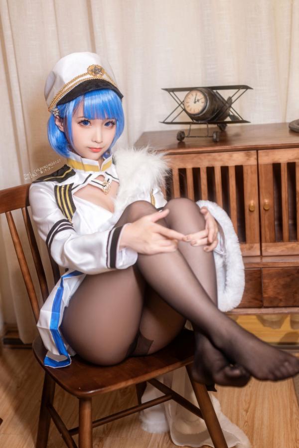 蠢沫沫   蠢沫沫-086-恰巴耶夫原皮：绝美高颜值Coser，完美驾驭海军制服，展示极致诱惑黑丝美腿，画面养眼！第33张图片