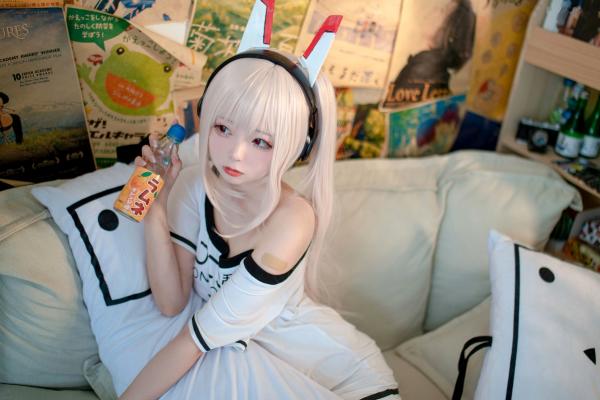 蠢沫沫   蠢沫沫-062-碧蓝航线绫波居家Cosplay纯白制服治愈萝莉写真第16张图片