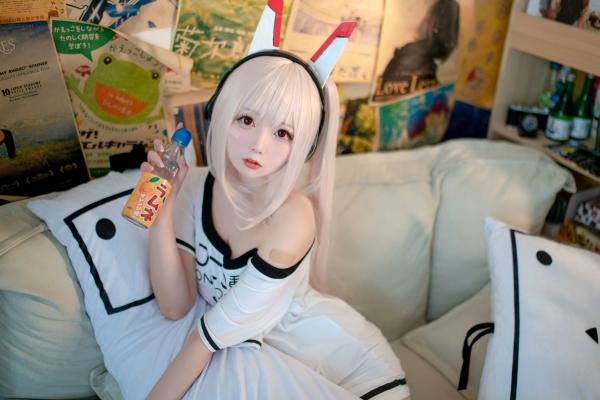 蠢沫沫   蠢沫沫-062-碧蓝航线绫波居家Cosplay纯白制服治愈萝莉写真第28张图片