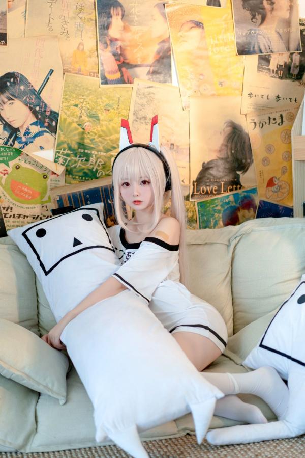 蠢沫沫   蠢沫沫-062-碧蓝航线绫波居家Cosplay纯白制服治愈萝莉写真第31张图片