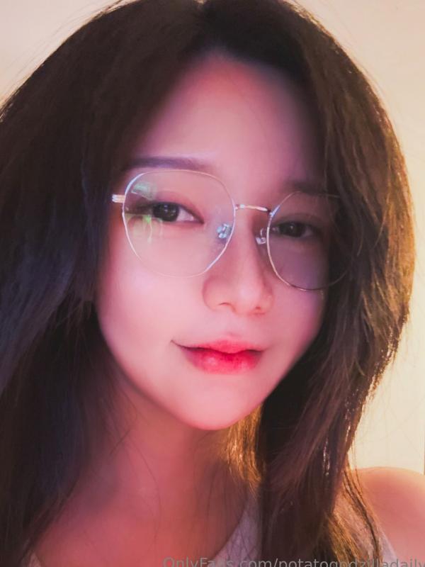 Potato Godzilla   Potato-Godzilla-OnlyFans-Nude-Aug-2025第1张图片