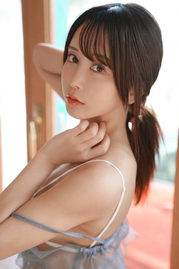 いくみ 呑田郁美  いくみ(Ikumi) – 精致白色透视内衣写真，纯欲诱惑室内家居风，尽显曼妙身材曲线第46张图片