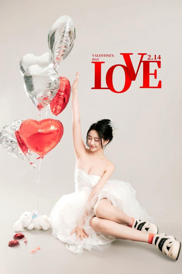 年年Nnian 年年  年年Nnian-LOVE-情人节特别篇：纯白婚纱私房照，心形气球浪漫诱惑与清纯甜美的碰撞第20张图片