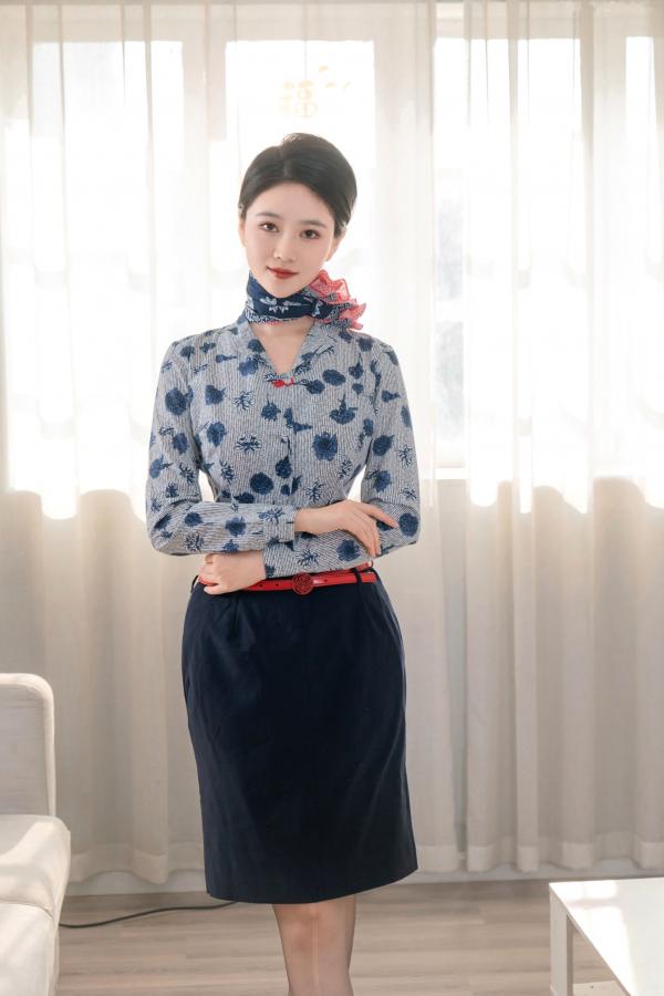 年年Nnian 年年  年年Nnian-空姐2：制服诱惑与黑丝私房美图，职场丽人的绝美视觉盛宴第2张图片
