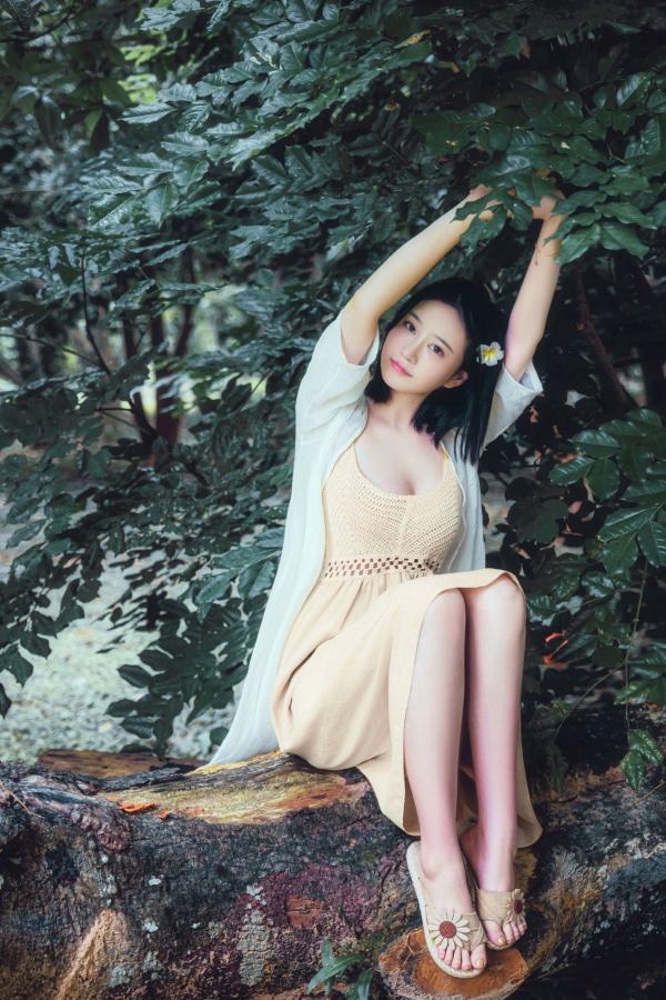 年年Nnian 年年  年年Nnian-白露主题私房照，窗边慵懒居家风，清新气质少女写真大片第5张图片