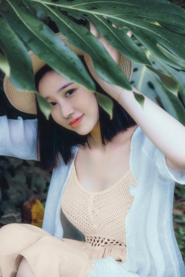 年年Nnian 年年  年年Nnian-白露主题私房照，窗边慵懒居家风，清新气质少女写真大片第7张图片