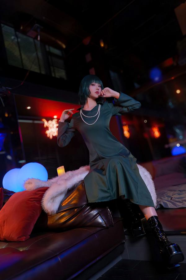 年年Nnian 年年  年年-地狱吹雪角色扮演：墨绿色晚礼服私房写真，冷艳御姐极致性感诱惑，唯美大尺度视觉盛宴第27张图片