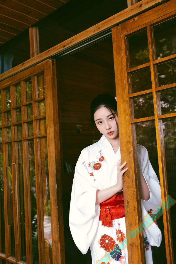 年年Nnian 年年  年年-以爱之名：唯美日式和风，束缚艺术与极致私房诱惑，静谧木屋下的魅惑瞬间第3张图片
