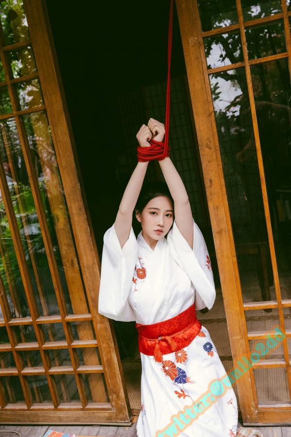 年年Nnian 年年  年年-以爱之名：唯美日式和风，束缚艺术与极致私房诱惑，静谧木屋下的魅惑瞬间第10张图片