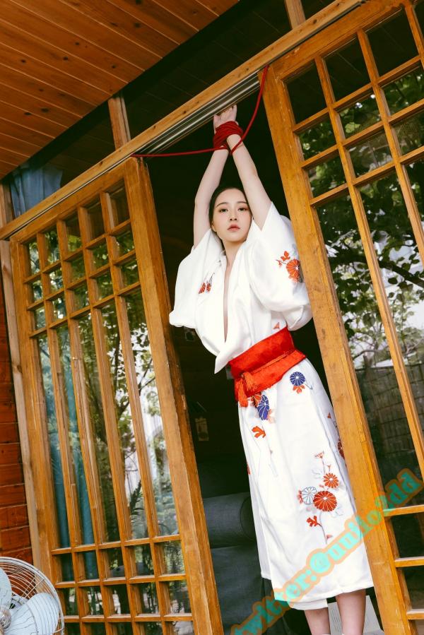 年年Nnian 年年  年年-以爱之名：唯美日式和风，束缚艺术与极致私房诱惑，静谧木屋下的魅惑瞬间第20张图片