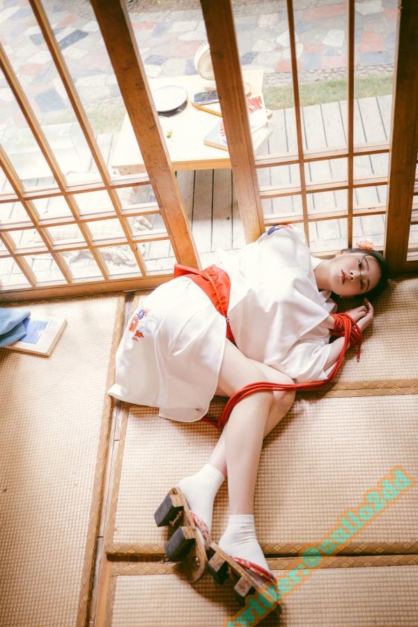 年年Nnian 年年  年年-以爱之名：唯美日式和风，束缚艺术与极致私房诱惑，静谧木屋下的魅惑瞬间第38张图片