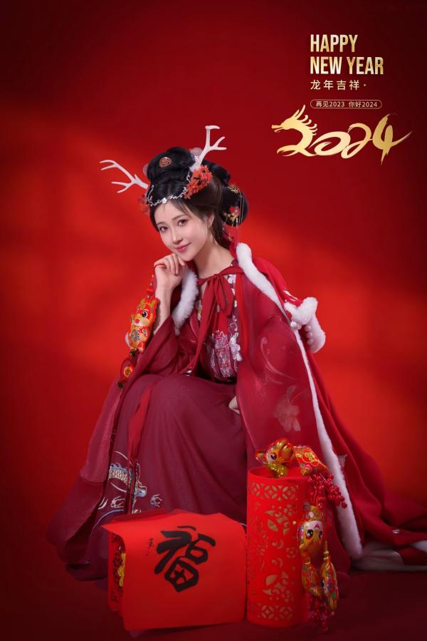 年年Nnian 年年  年年-新年快乐-2024龙年新春大尺度私房照-古风红色性感女神第7张图片