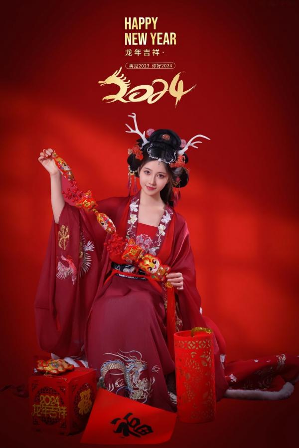 年年Nnian 年年  年年-新年快乐-2024龙年新春大尺度私房照-古风红色性感女神第14张图片
