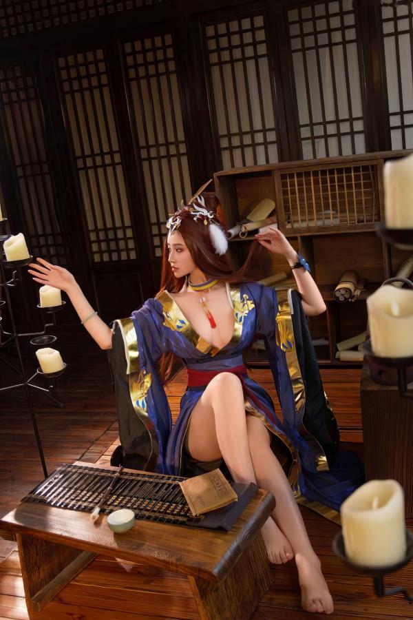 年年Nnian 年年  年年-蔡文姬古风Cosplay私房大尺度写真，古典雅室背景下的极致诱惑展现第16张图片