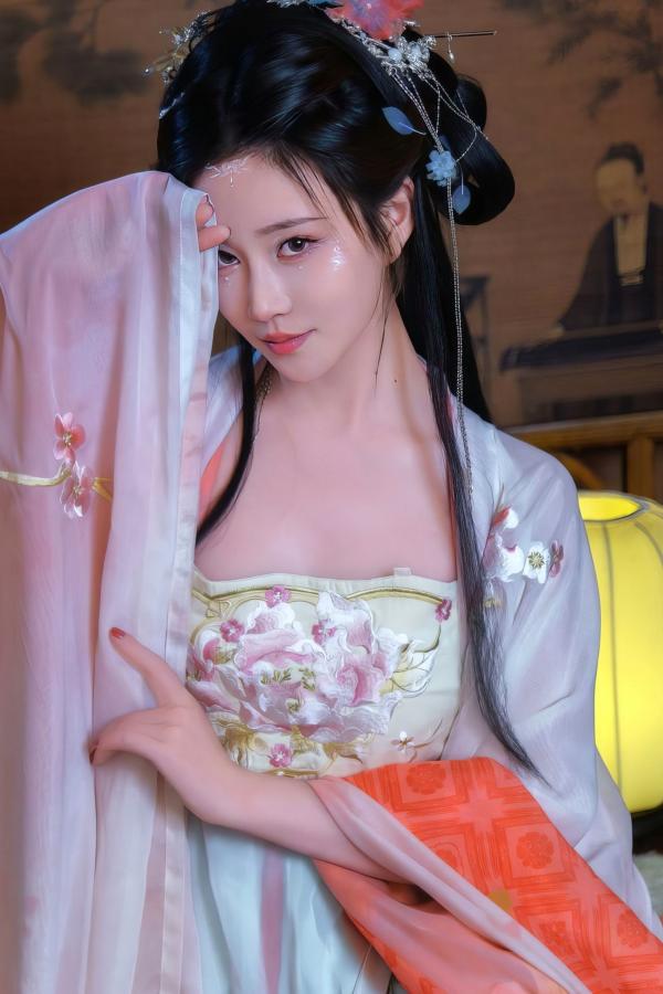 年年Nnian 年年  年年-霓裳：国风古韵唯美大片，极致迷人私房艺术写真第30张图片