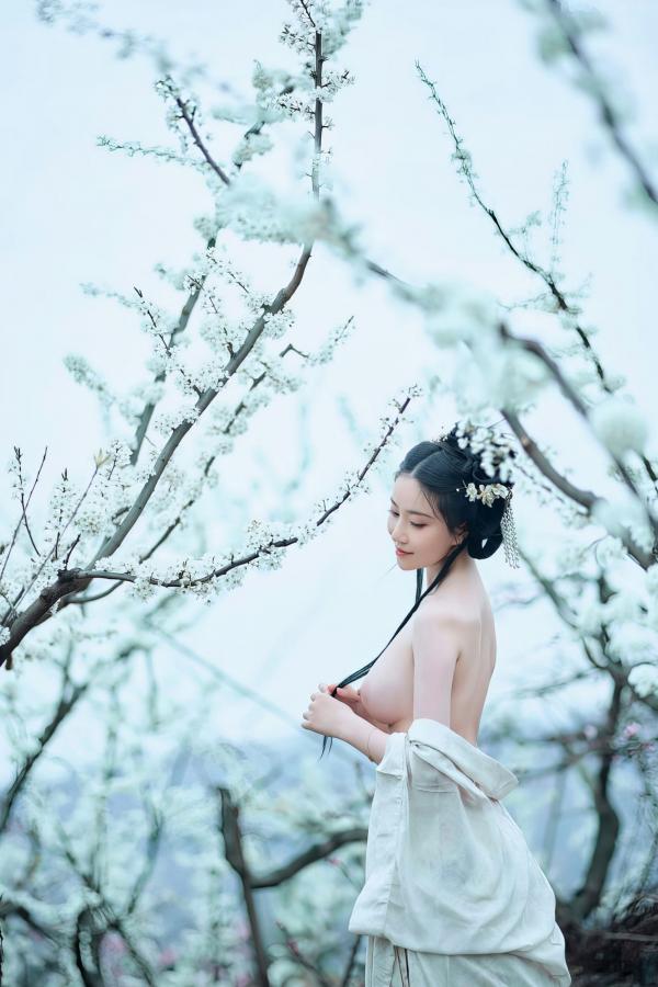 年年Nnian 年年  年年-三月榕：唯美古风汉服繁花写真，灵动出尘的气质女神，清新脱俗的私房大作第17张图片