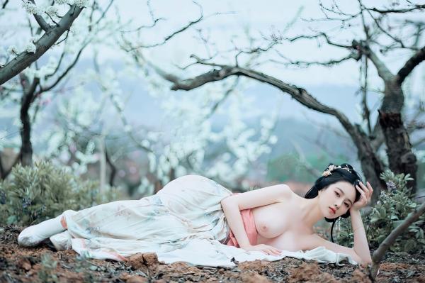 年年Nnian 年年  年年-三月榕：唯美古风汉服繁花写真，灵动出尘的气质女神，清新脱俗的私房大作第44张图片