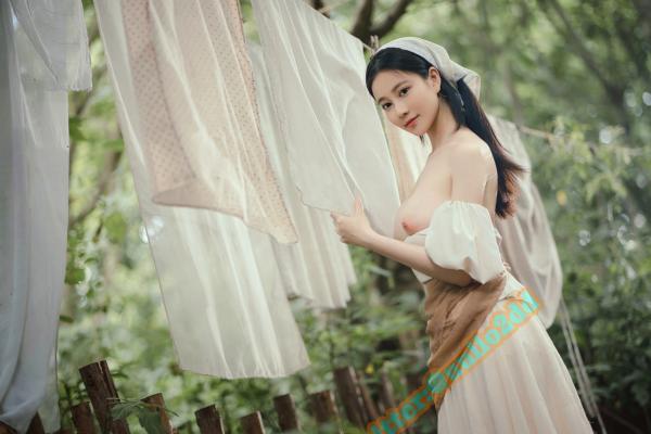 年年Nnian 年年  年年-三沐三熏：户外田园复古风格，清纯农家少女与大尺度私房诱惑写真第9张图片