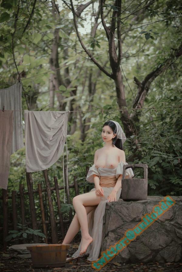 年年Nnian 年年  年年-三沐三熏：户外田园复古风格，清纯农家少女与大尺度私房诱惑写真第12张图片