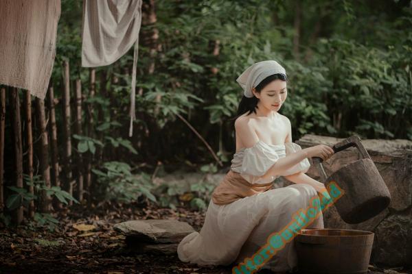 年年Nnian 年年  年年-三沐三熏：户外田园复古风格，清纯农家少女与大尺度私房诱惑写真第41张图片