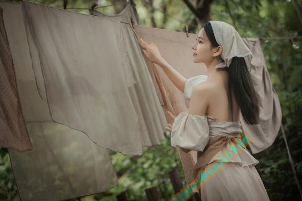 年年Nnian 年年  年年-三沐三熏：户外田园复古风格，清纯农家少女与大尺度私房诱惑写真第45张图片
