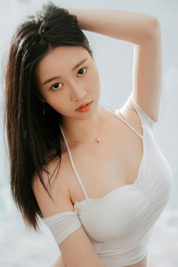 年年Nnian 年年  年年-晴天，私房照大尺度写真，极品诱惑性感女神，白皙美腿尽显迷人魅力第12张图片