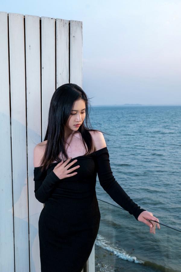 年年Nnian 年年  年年Nnian-洱海唯美户外大片，无圣光极致人体艺术，冷艳气质女神自然之美第5张图片