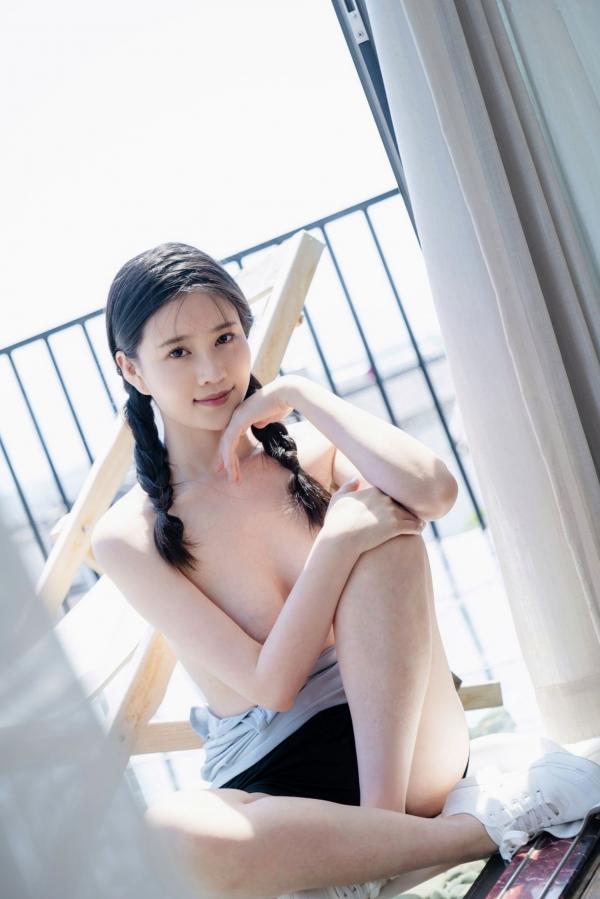 年年Nnian 年年  年年Nnian-春风：清纯麻花辫私房室内写真，展现娇俏诱惑与自然美感第29张图片