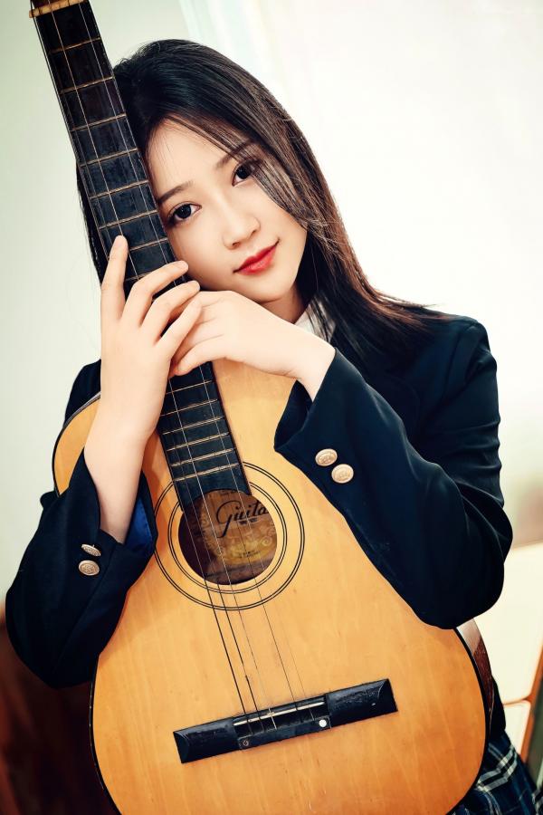 年年Nnian 年年  年年-月刊少女第3张图片