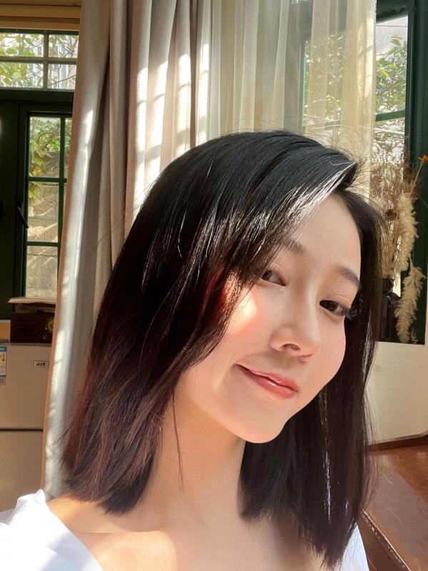 年年Nnian 年年  年年-光与年：唯美私房照，阳光感诱惑居家性感女神写真第19张图片