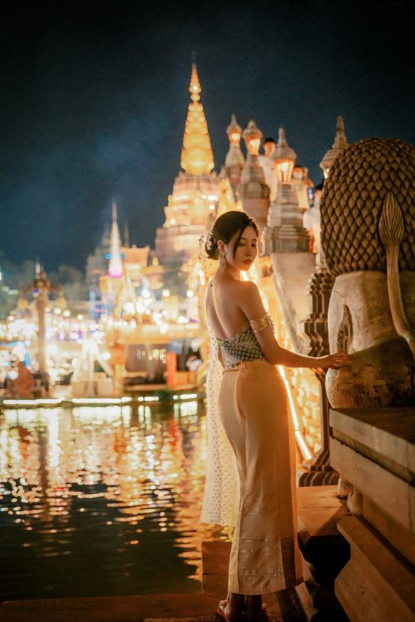 年年Nnian 年年  年年-玉兔公主：东南亚风情传统服饰夜景大片，唯美古风意境，优雅清纯女神第5张图片