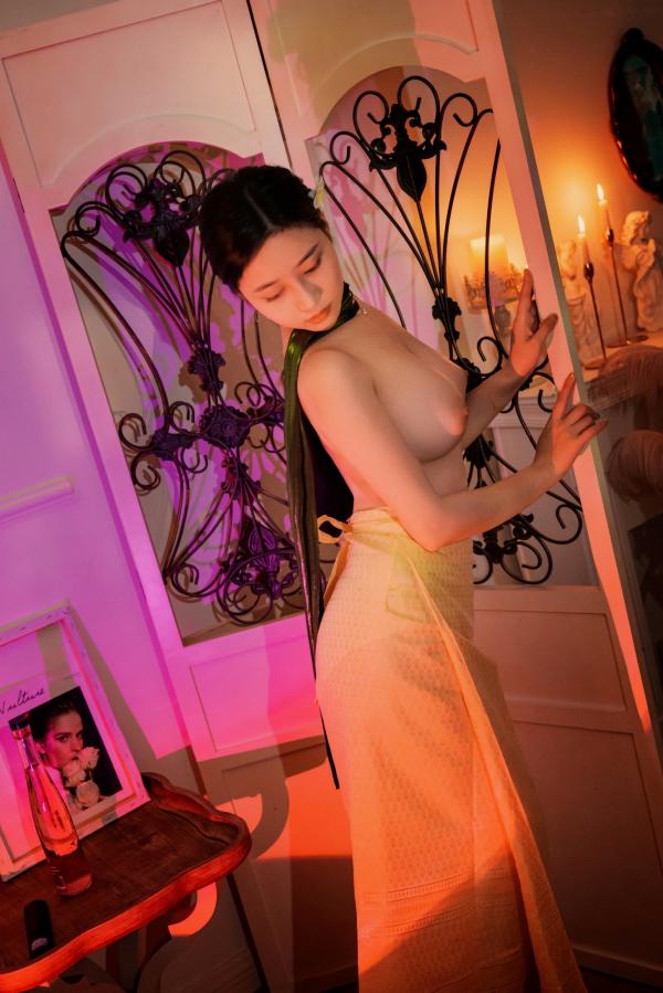 年年Nnian 年年  年年-玉兔公主：东南亚风情传统服饰夜景大片，唯美古风意境，优雅清纯女神第28张图片