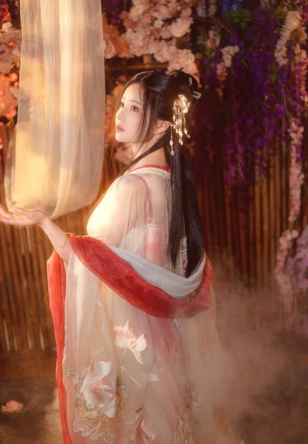 年年Nnian 年年  年年-梦醉瑶：极致唯美古风温泉私房写真，薄纱湿身诱惑，繁花梦幻尽显娇艳美感第1张图片