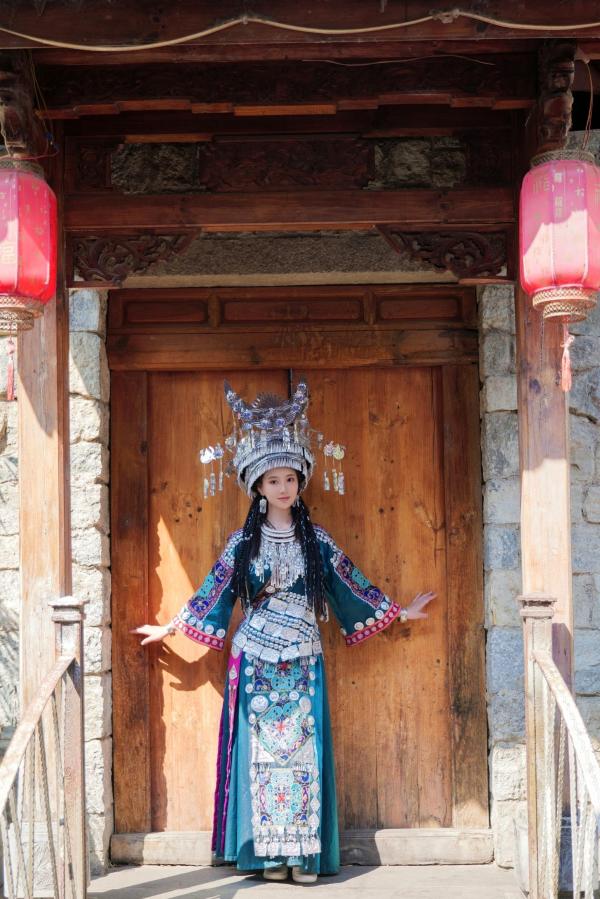 年年Nnian 年年  年年Nnian-苗疆女孩第4张图片