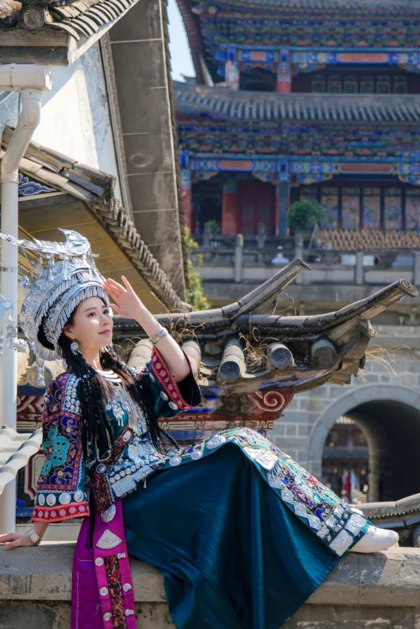 年年Nnian 年年  年年Nnian-苗疆女孩第8张图片