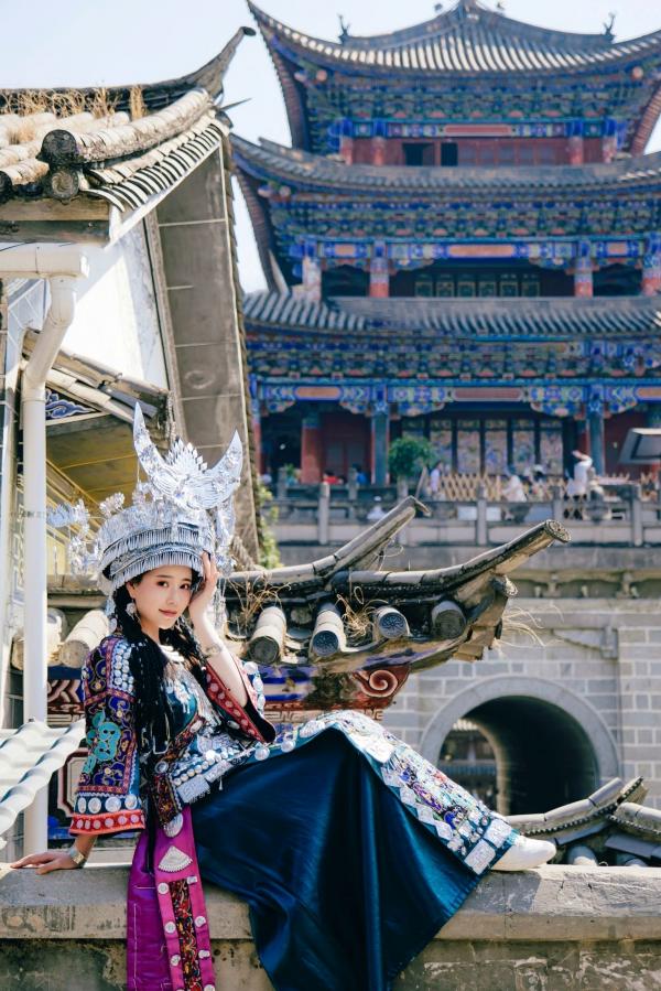 年年Nnian 年年  年年Nnian-苗疆女孩第9张图片