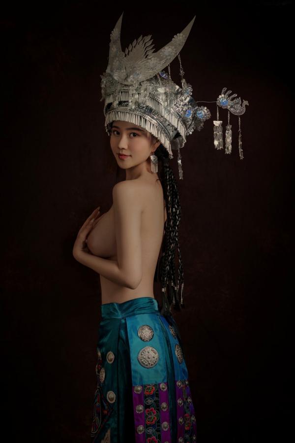 年年Nnian 年年  年年Nnian-苗疆女孩第22张图片