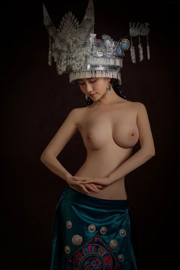 年年Nnian 年年  年年Nnian-苗疆女孩第26张图片
