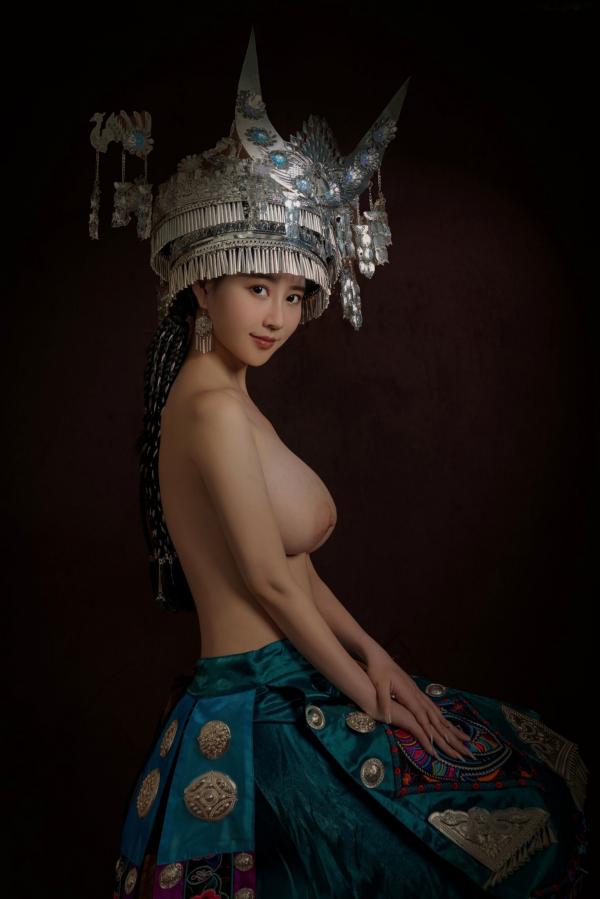 年年Nnian 年年  年年Nnian-苗疆女孩第28张图片