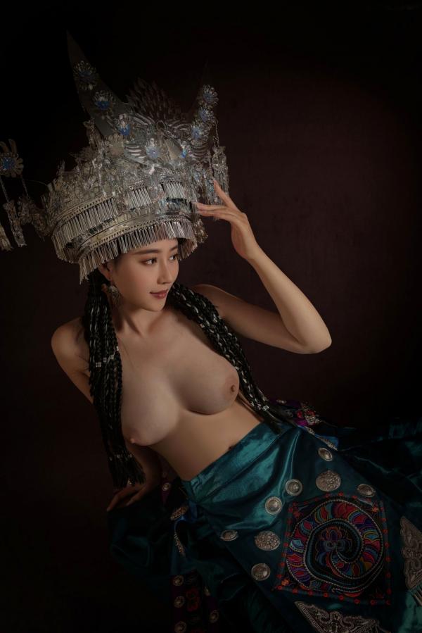 年年Nnian 年年  年年Nnian-苗疆女孩第33张图片