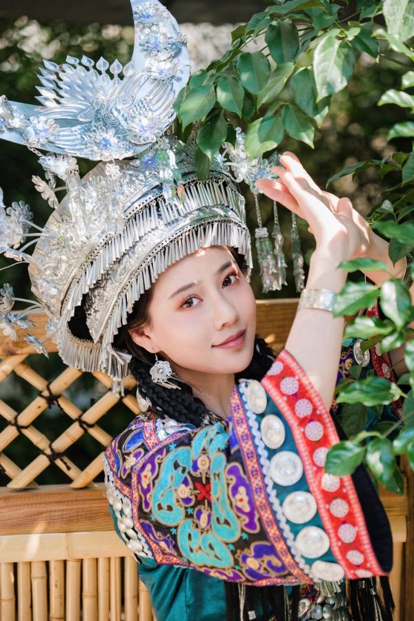 年年Nnian 年年  年年Nnian-苗疆女孩第34张图片