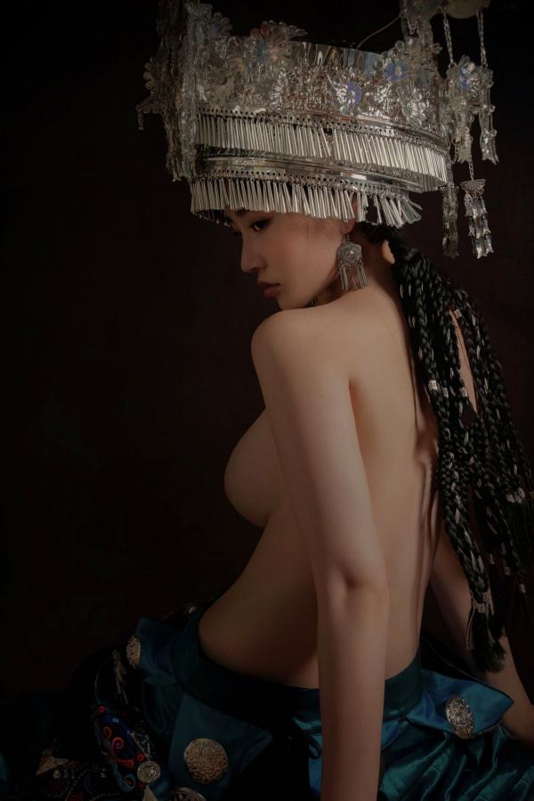 年年Nnian 年年  年年Nnian-苗疆女孩第42张图片