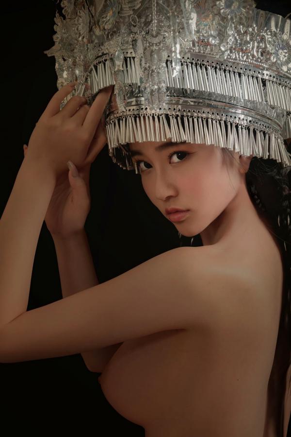 年年Nnian 年年  年年Nnian-苗疆女孩第43张图片