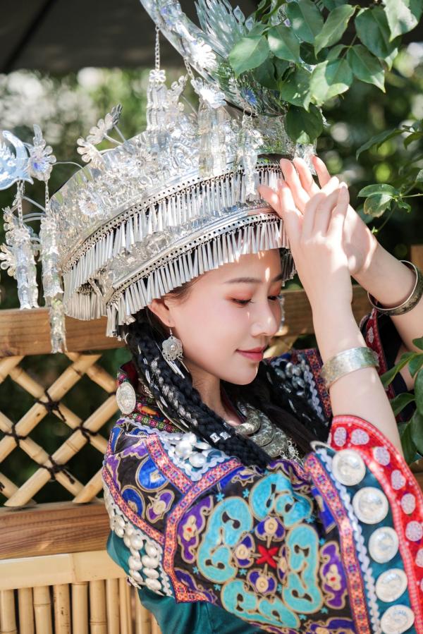 年年Nnian 年年  年年Nnian-苗疆女孩第45张图片