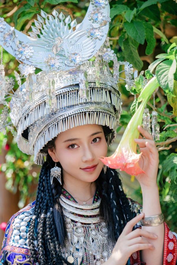 年年Nnian 年年  年年Nnian-苗疆女孩第50张图片