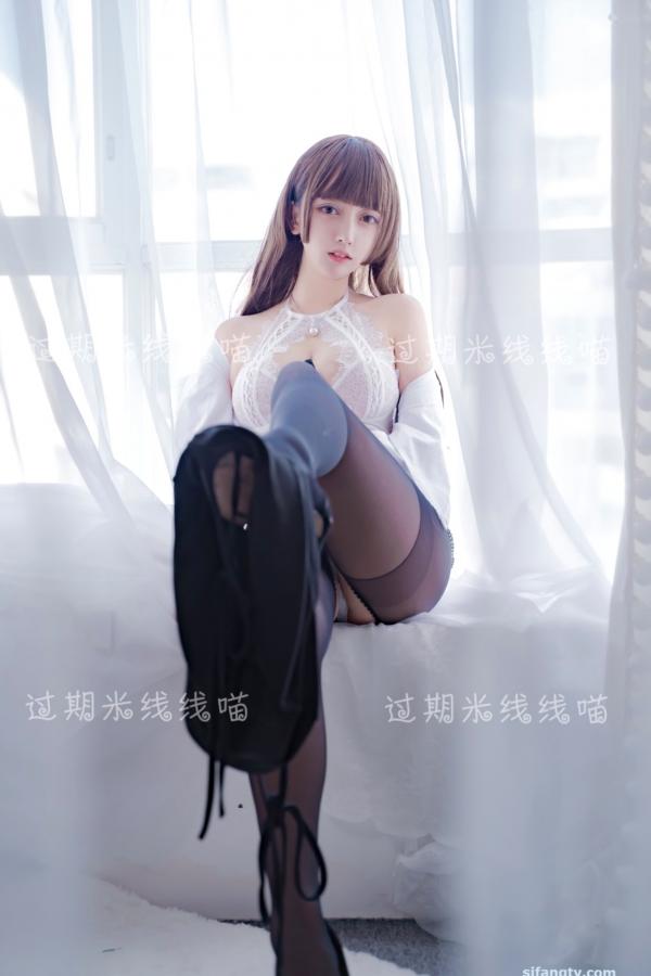 过期米线线喵   过期米线线喵-044-职场OL制服诱惑，清纯白衬衫与蕾丝内衣的纯欲碰撞，黑丝美腿写真第2张图片