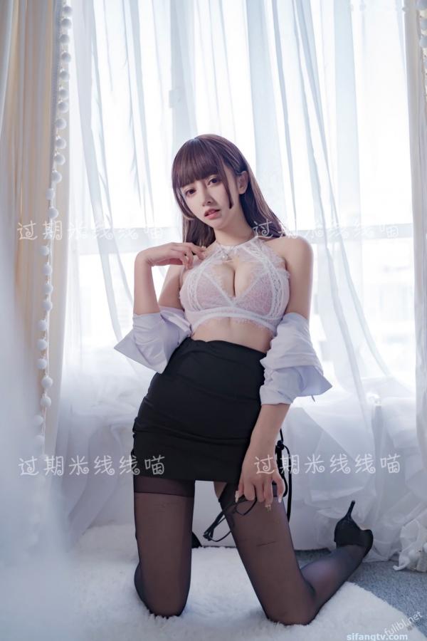 过期米线线喵   过期米线线喵-044-职场OL制服诱惑，清纯白衬衫与蕾丝内衣的纯欲碰撞，黑丝美腿写真第9张图片
